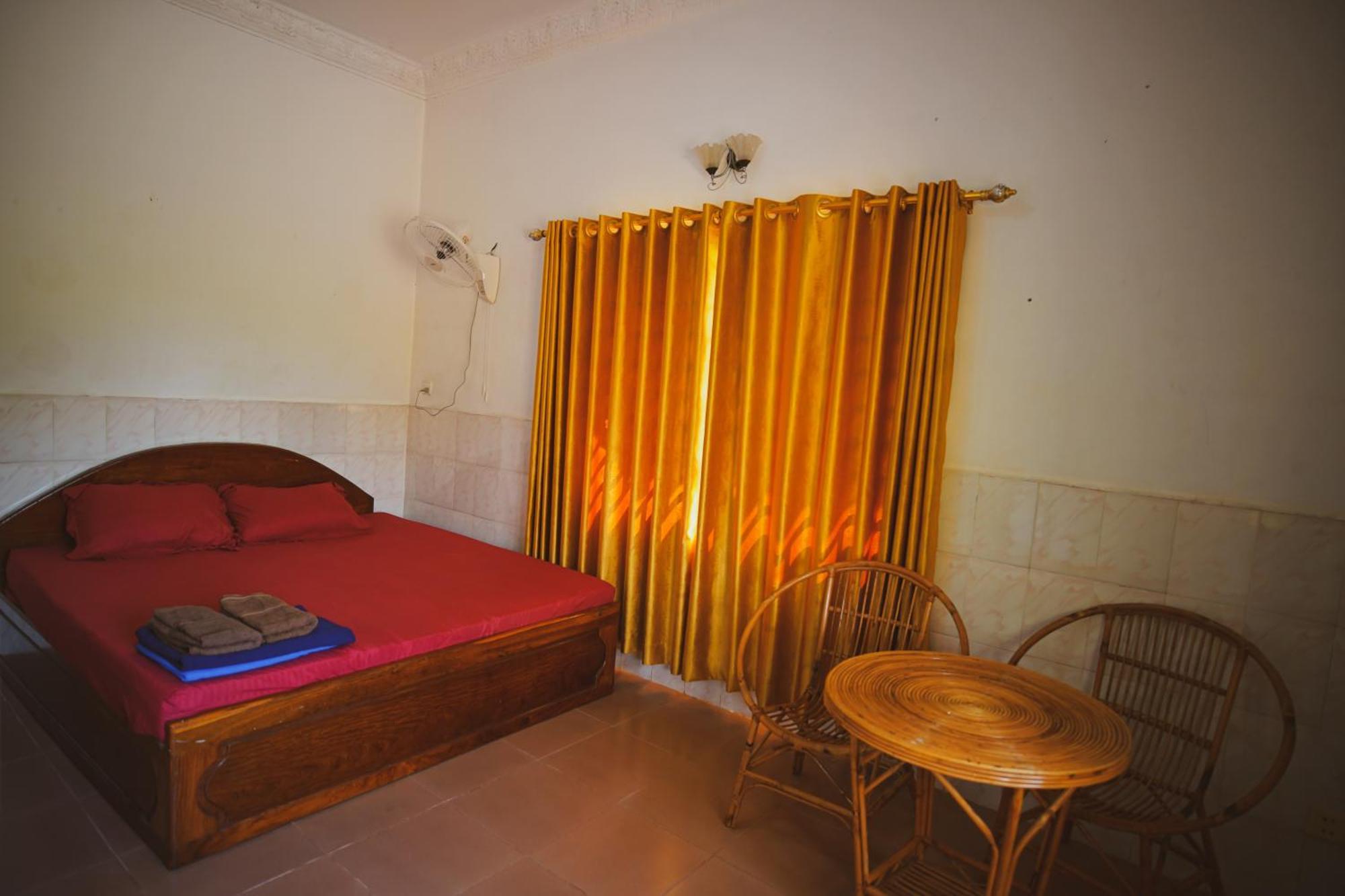 Yellow Star Hostel Кампот Экстерьер фото